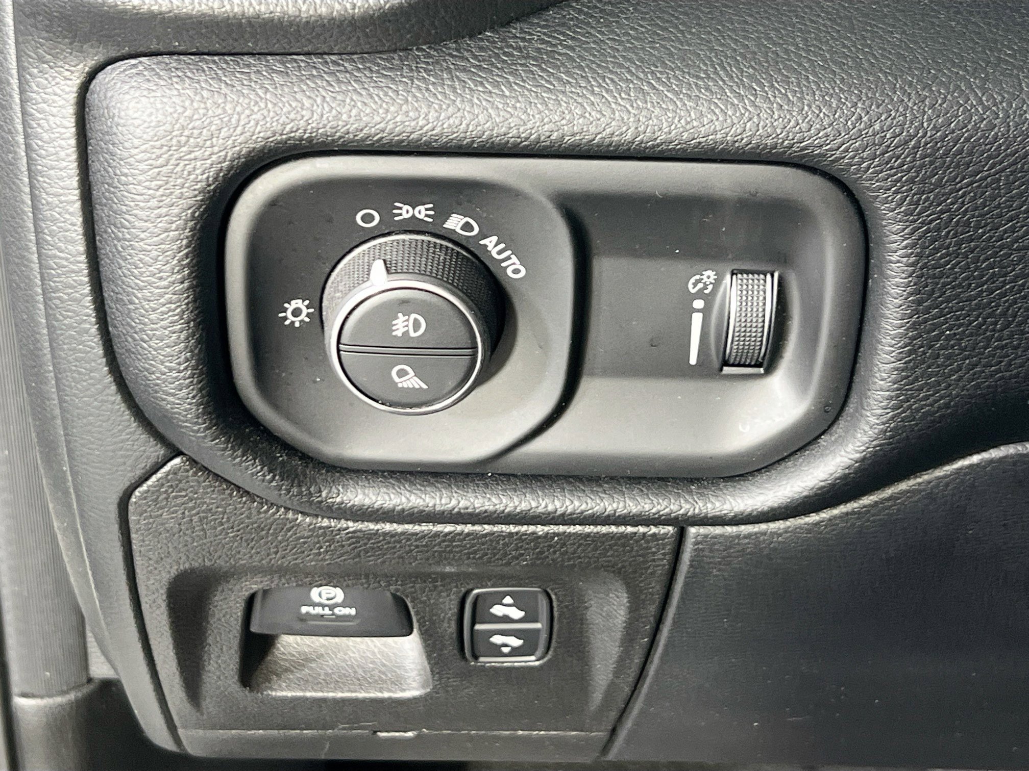 Used 2022 RAM 1500 Big Horn image 10