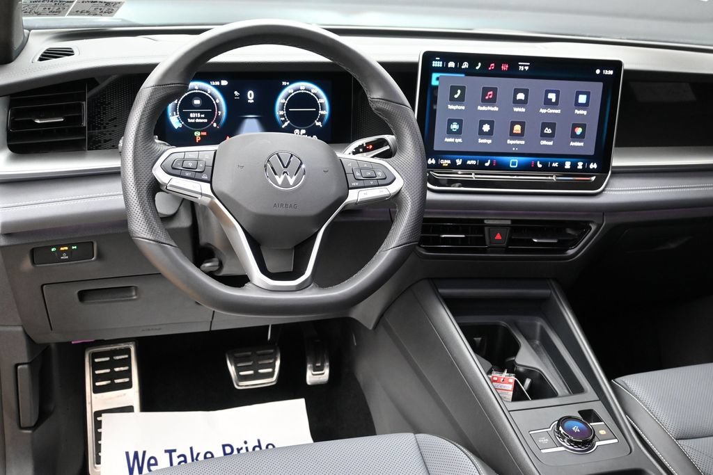 Used 2025 Volkswagen Tiguan SE R-Line AWD/4WD image 26