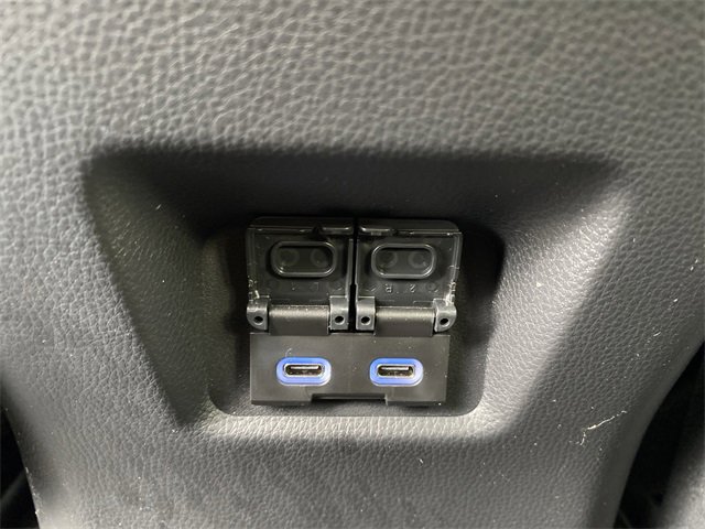 Used 2022 Toyota RAV4 XLE Premium image 15