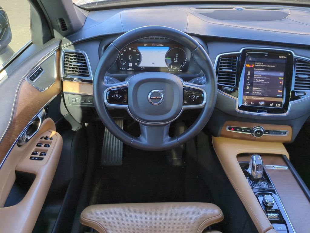 Used 2017 Volvo XC90 T8 Inscription w/ Vision Package image 16