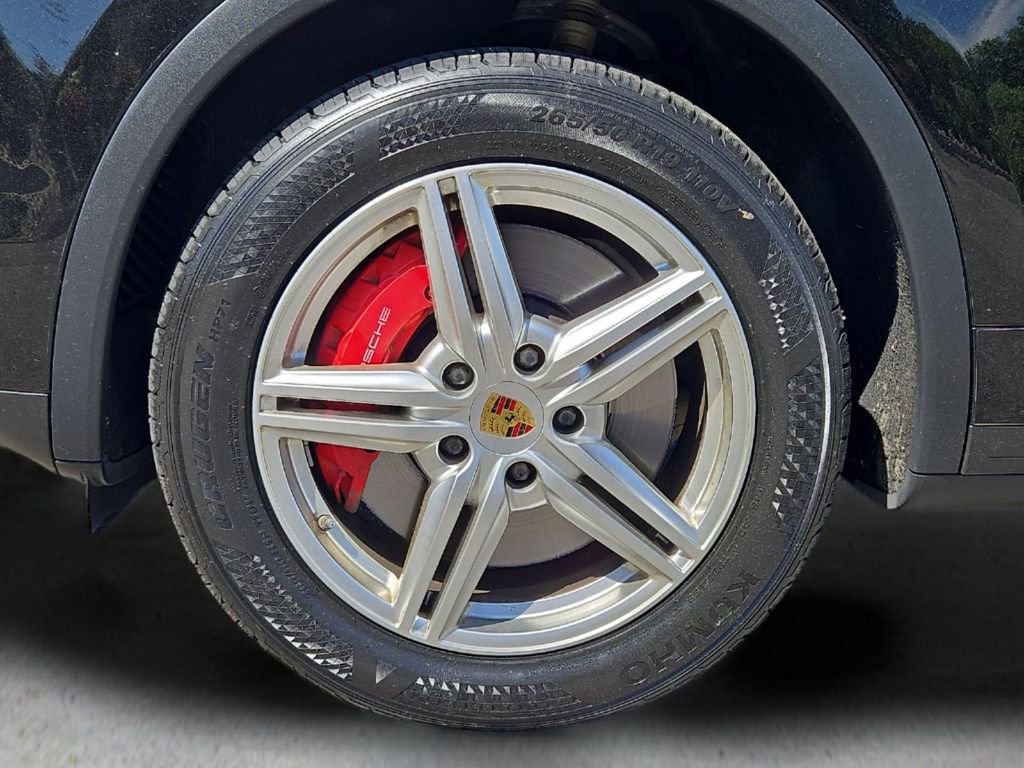 Used 2014 Porsche Cayenne Turbo AWD/4WD image 8