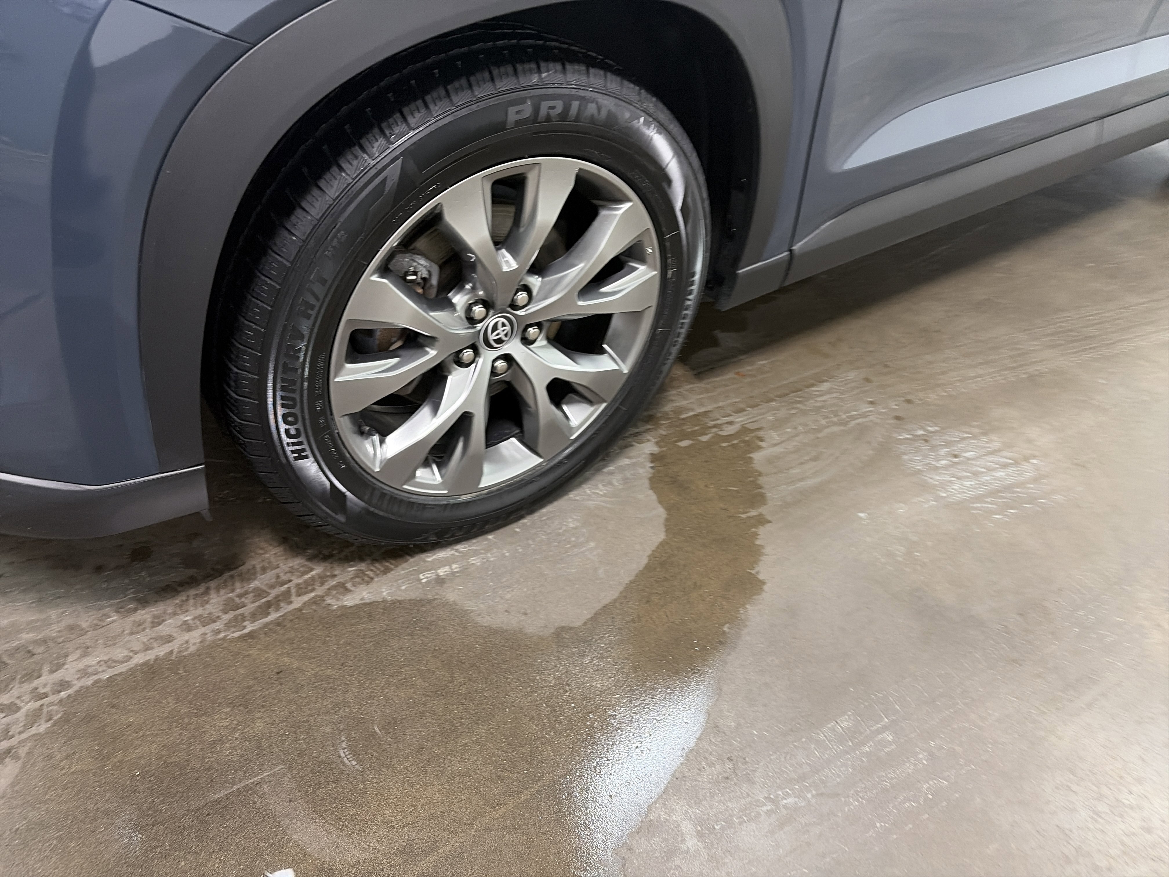 Used 2024 Toyota Grand Highlander Limited image 9