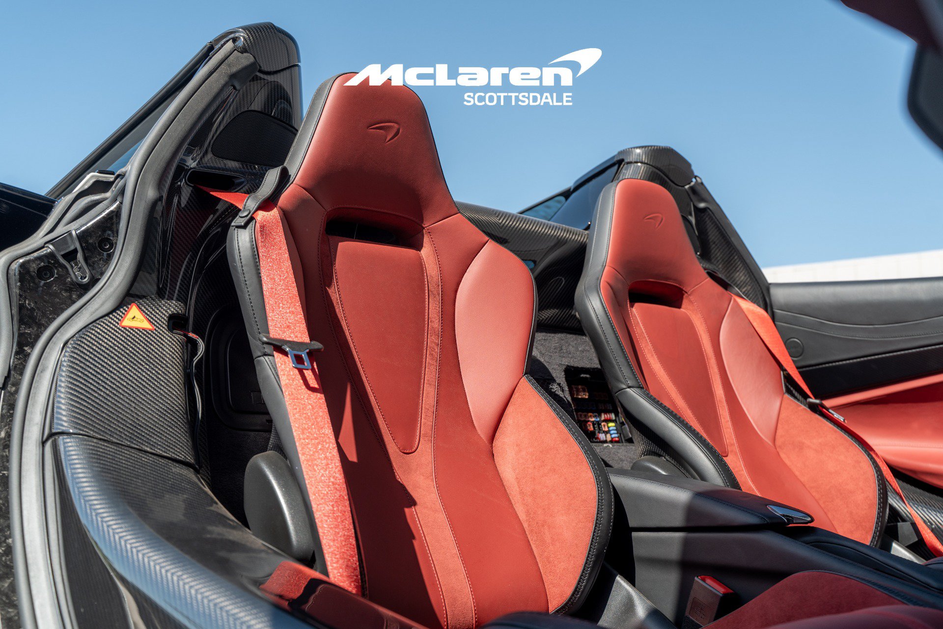 Used 2024 McLaren 750S Spider RWD image 12