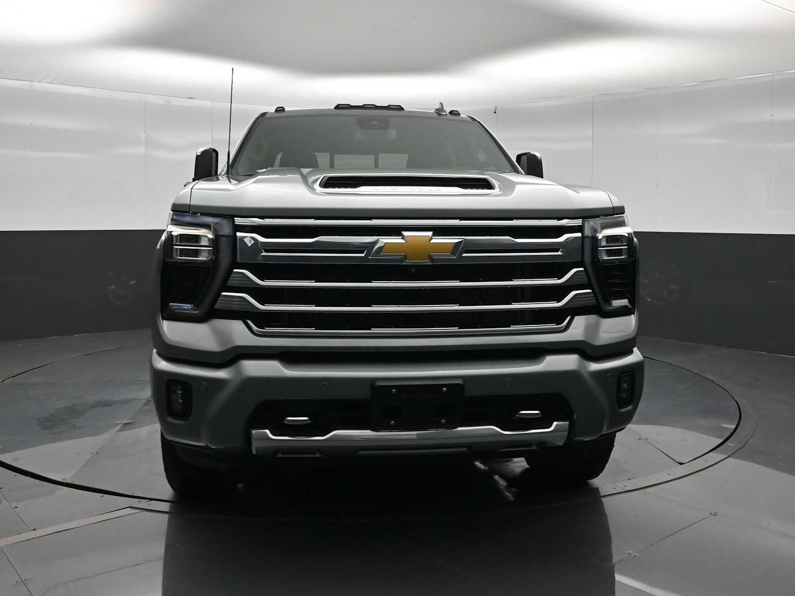 Used 2025 Chevrolet Silverado 2500 High Country w/ Z71 Off-Road Package AWD/4WD image 2