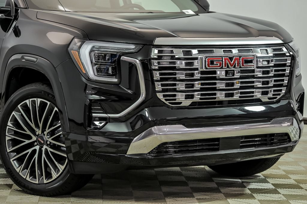New 2026 GMC Terrain Denali w/ LPO, Floor Liner Package AWD/4WD image 2