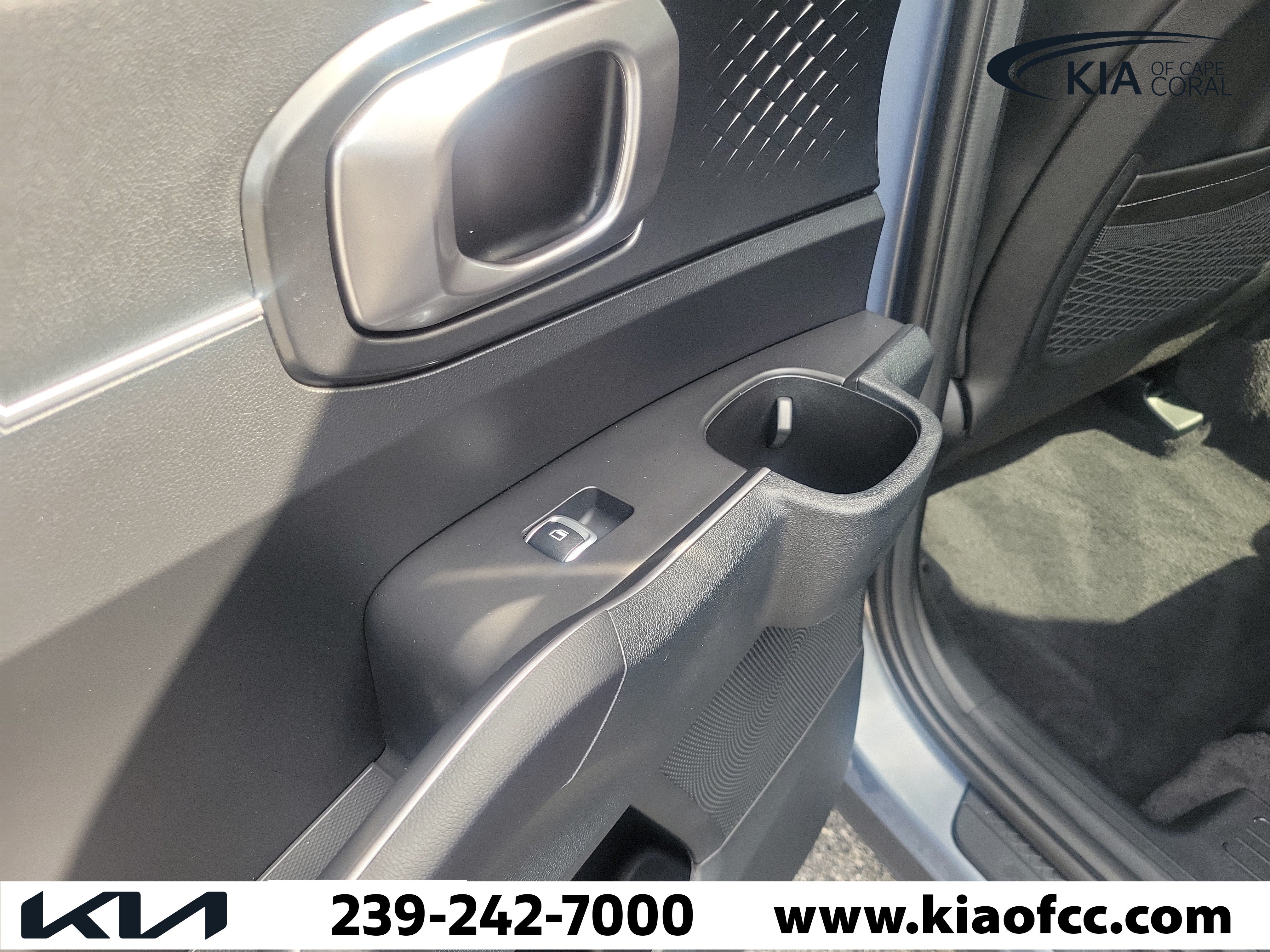 Certified 2025 Kia Sorento S w/ Panoramic Sunroof Package FWD image 13