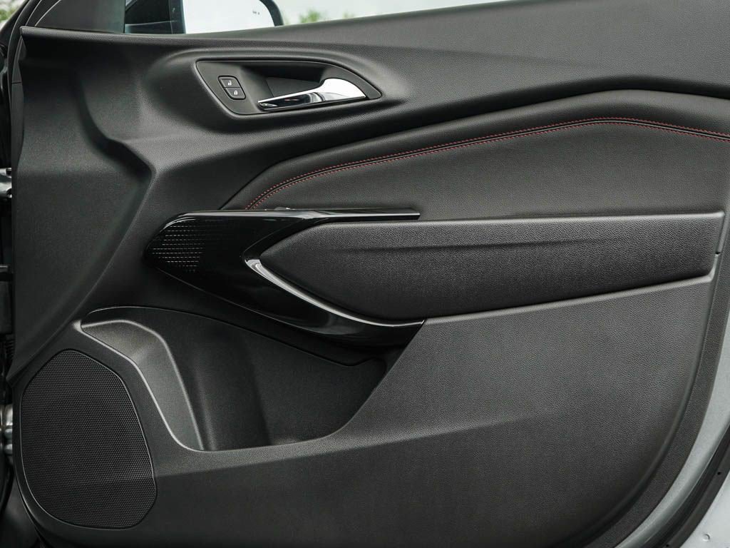 New 2026 Chevrolet Trax RS w/ Driver Confidence Package FWD image 8