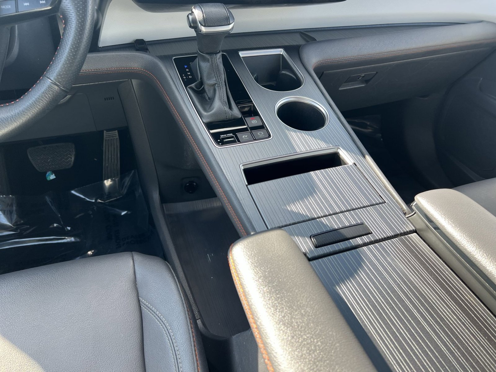 Used 2023 Toyota Sienna XSE image 23