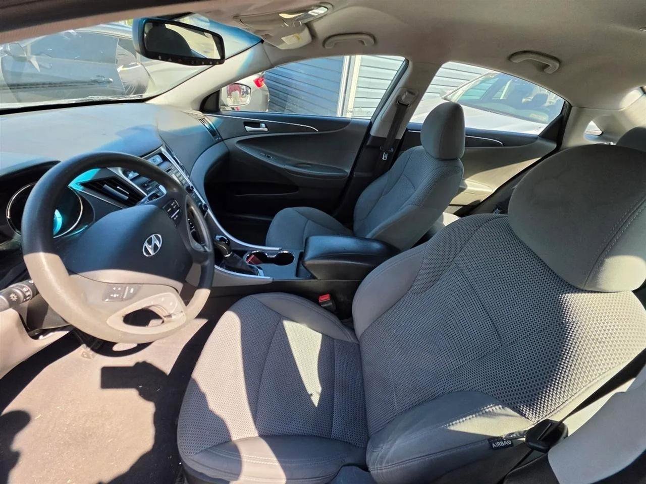 Used 2013 Hyundai Sonata GLS FWD image 10