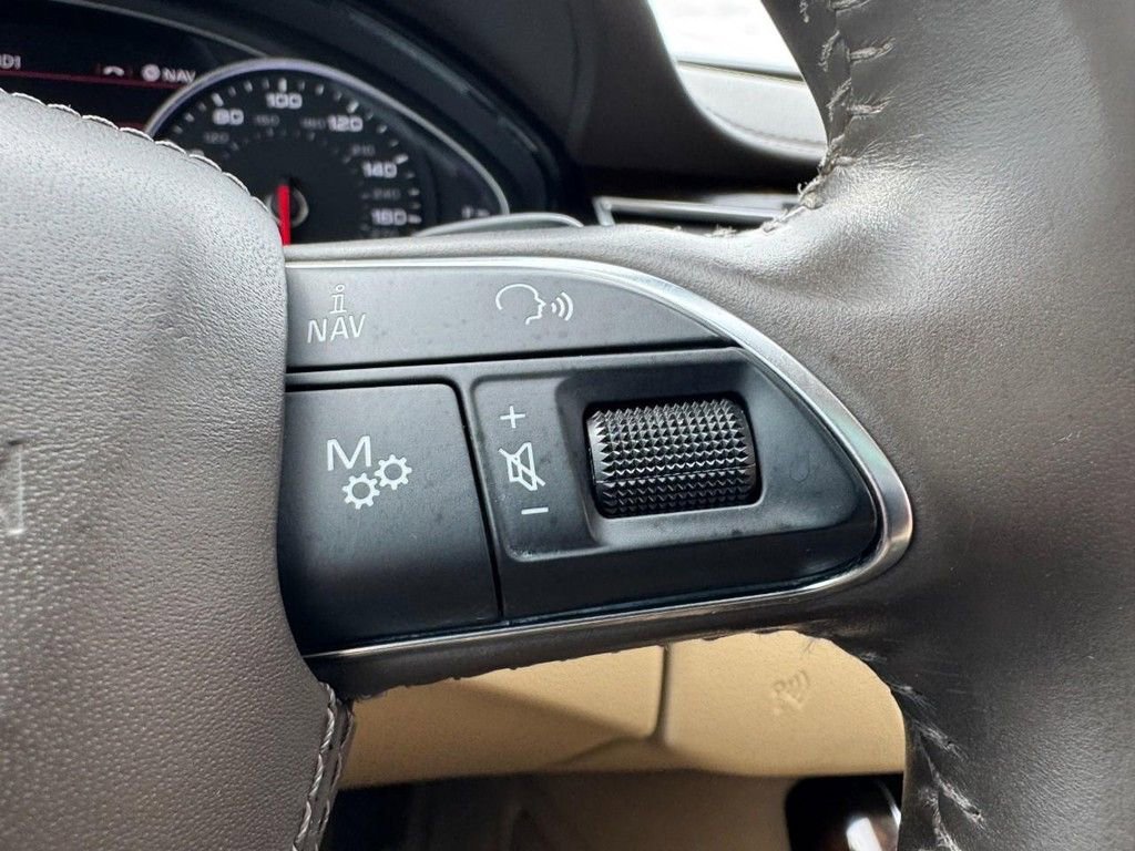 Used 2012 Audi A8 L 4.2 image 19