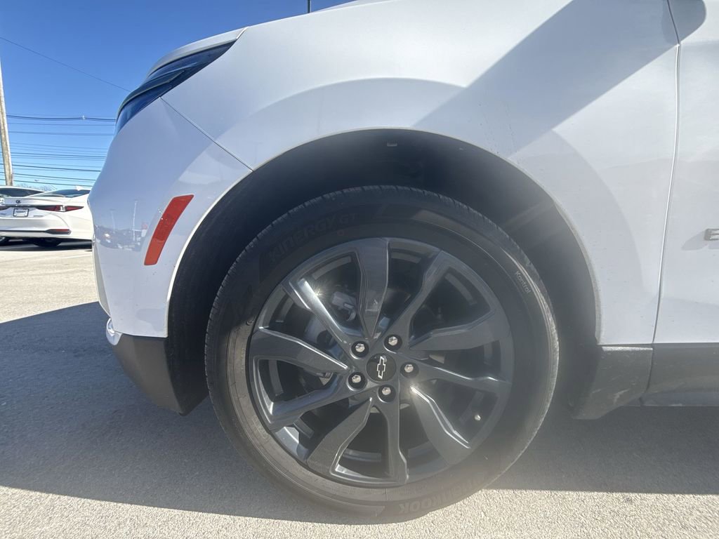 Used 2022 Chevrolet Equinox RS w/ Infotainment Package image 10