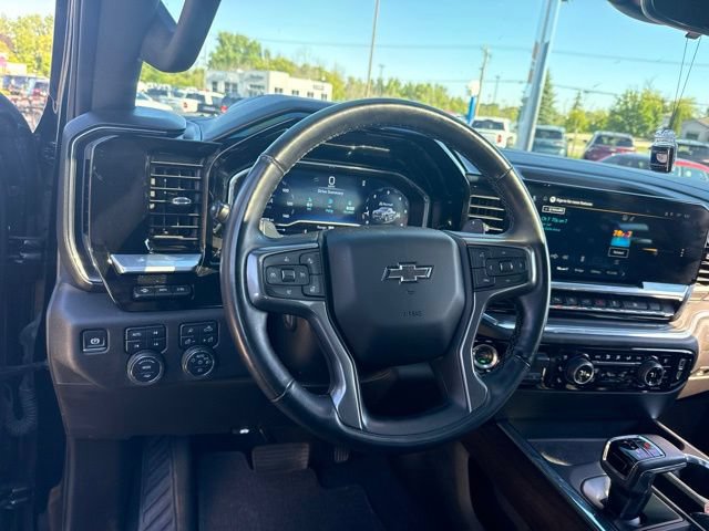 Used 2024 Chevrolet Silverado 1500 High Country w/ Technology Package AWD/4WD image 11