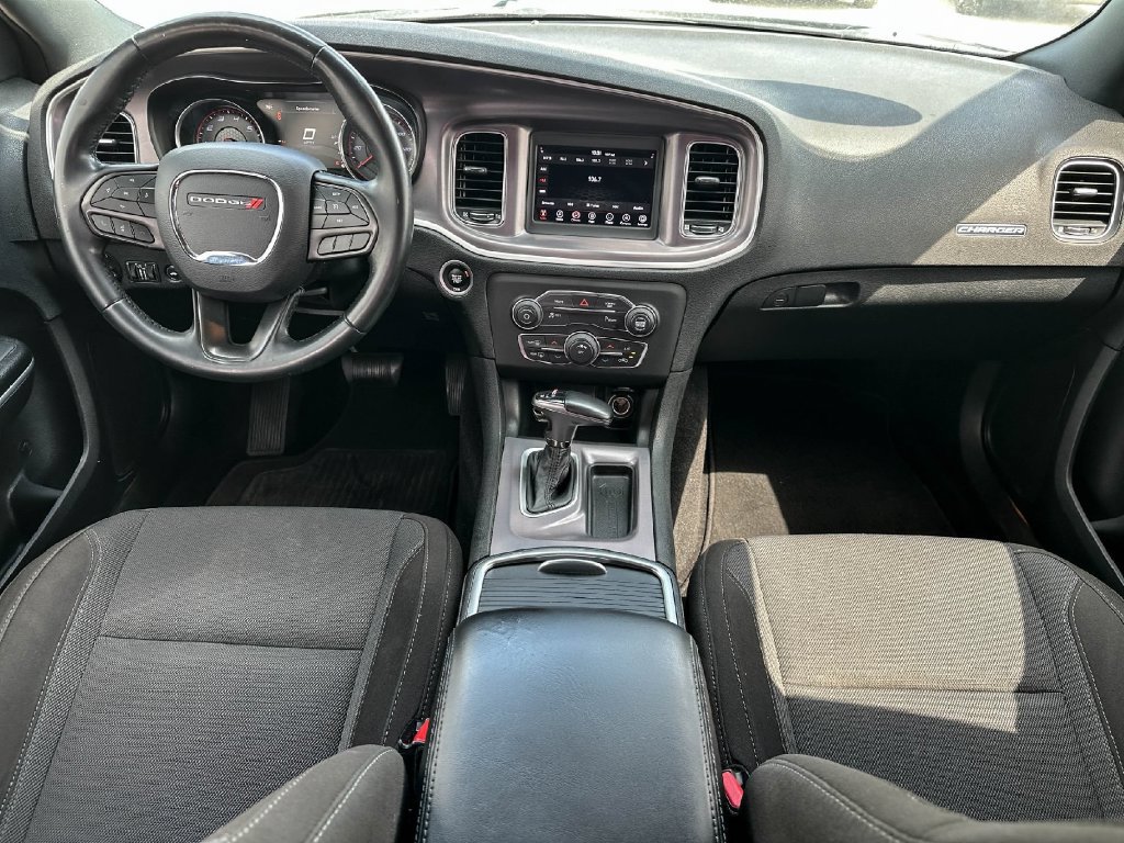 Used 2020 Dodge Charger SXT RWD image 11