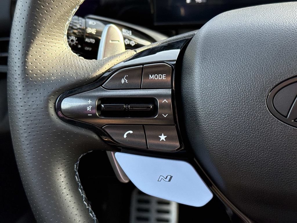 Used 2025 Hyundai Elantra N FWD image 22