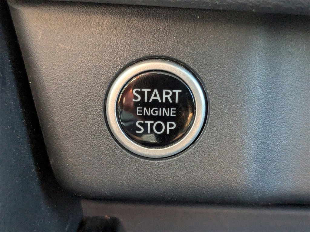 Used 2023 Nissan Rogue SV w/ SV Premium B Package image 23