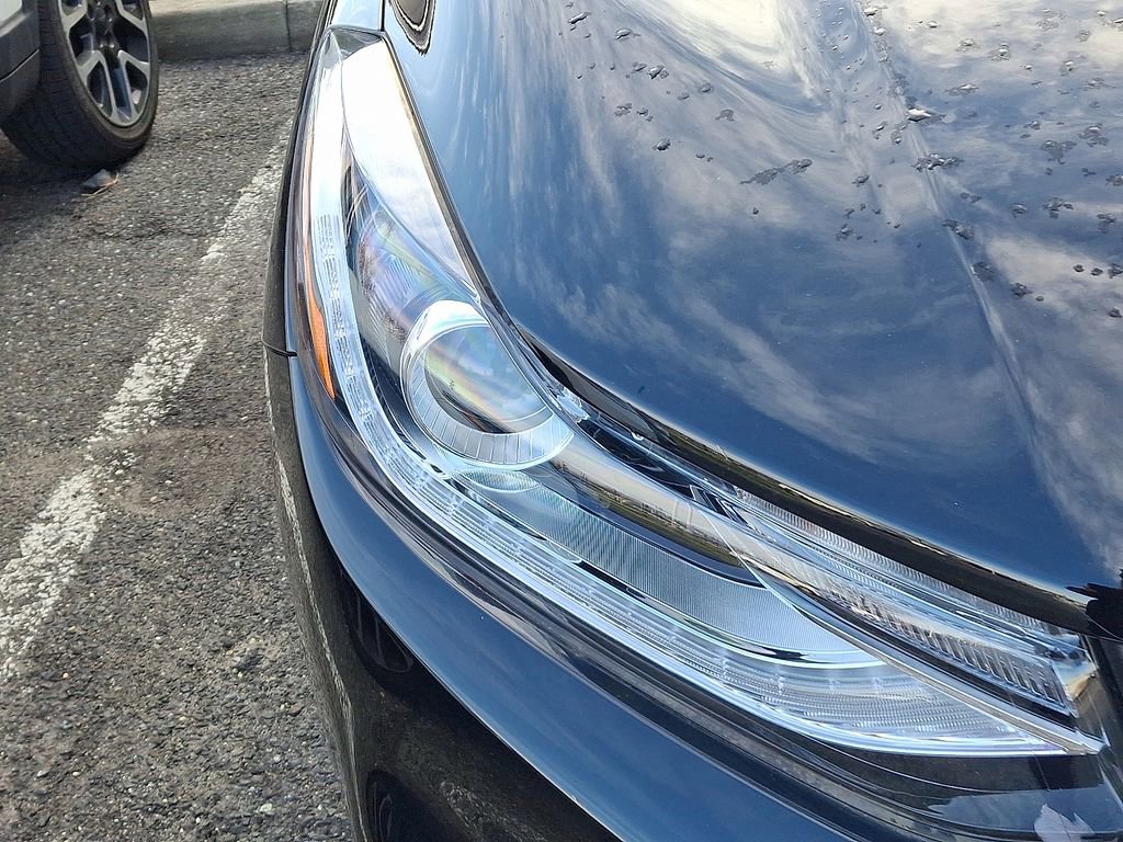 Certified 2022 Chevrolet Trax LT w/ LT Convenience Package image 4