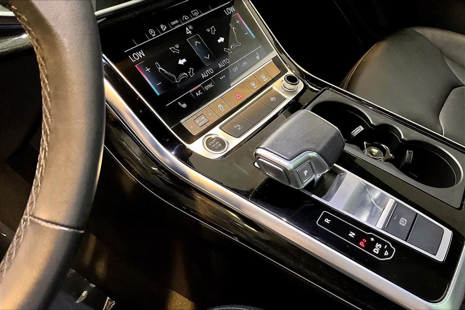 Certified 2023 Audi Q7 2.0T Premium w/ Convenience Package AWD/4WD image 16