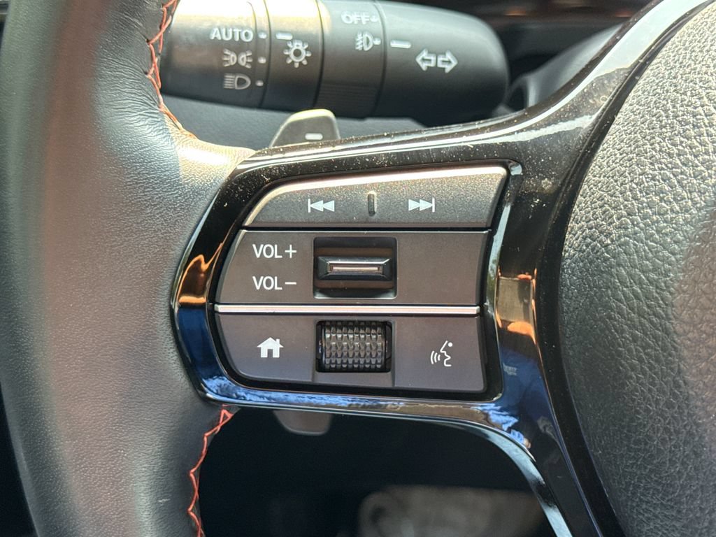 Used 2025 Honda Pilot TrailSport image 30