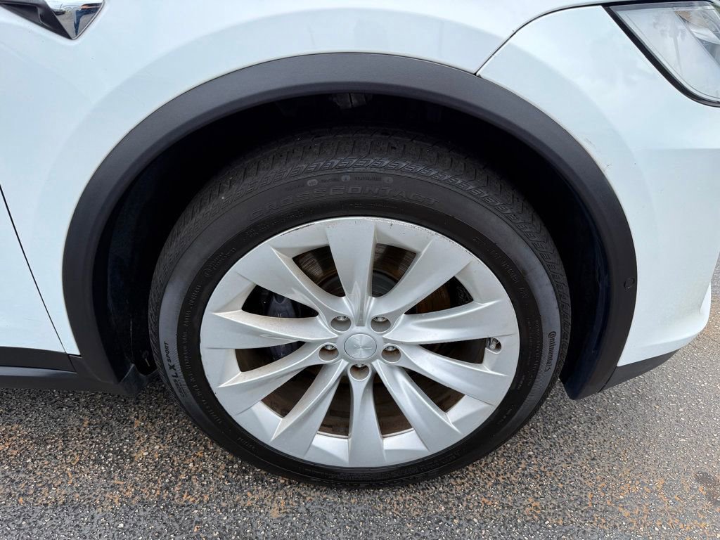 Used 2021 Tesla Model X Long Range image 38