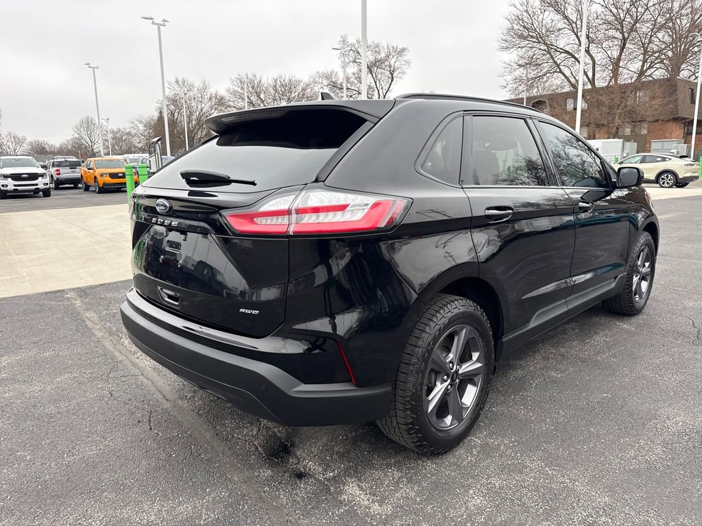 Used 2024 Ford Edge SEL w/ Sport Appearance Package image 7