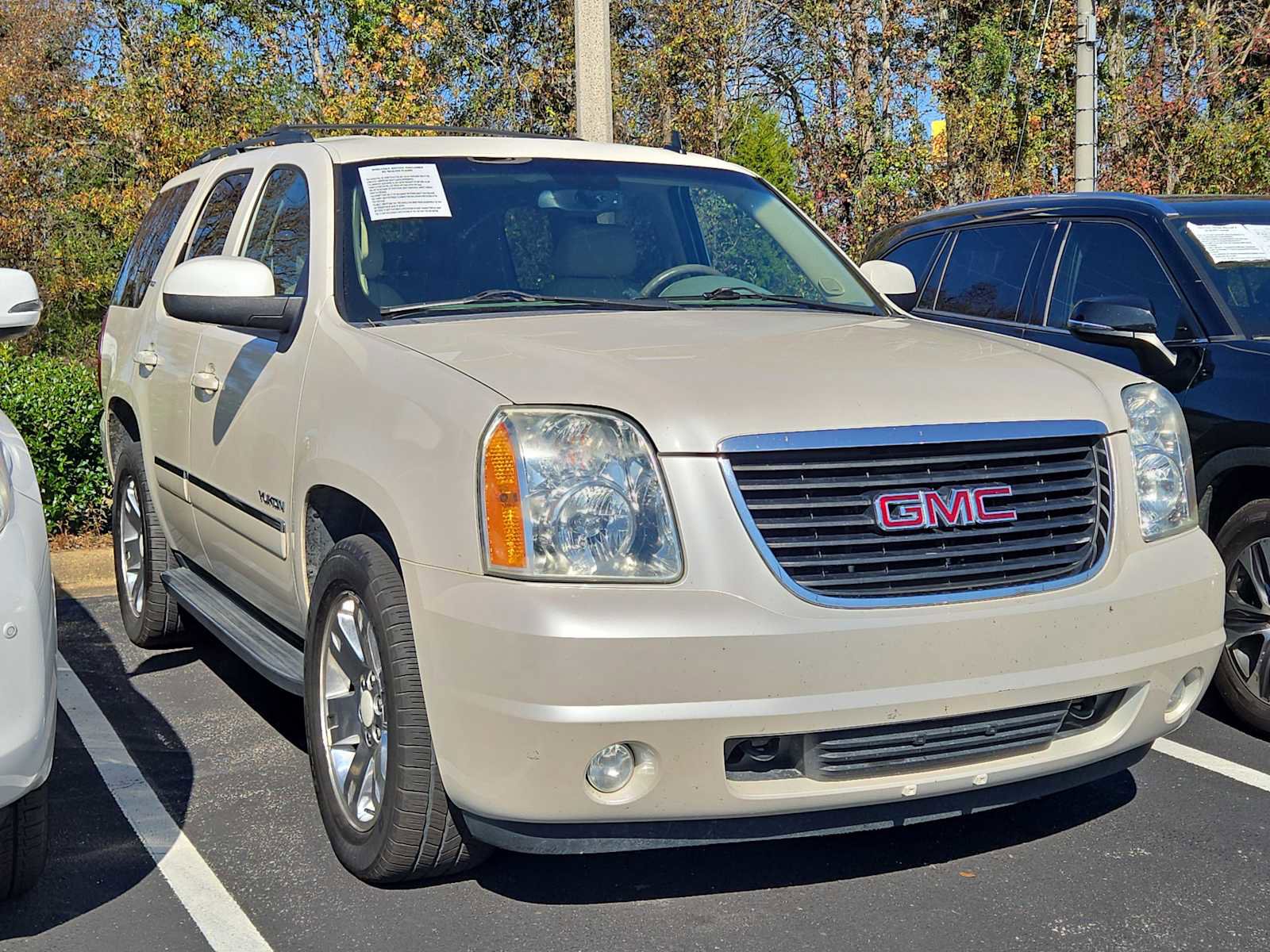 Used 2013 GMC Yukon SLT image 1