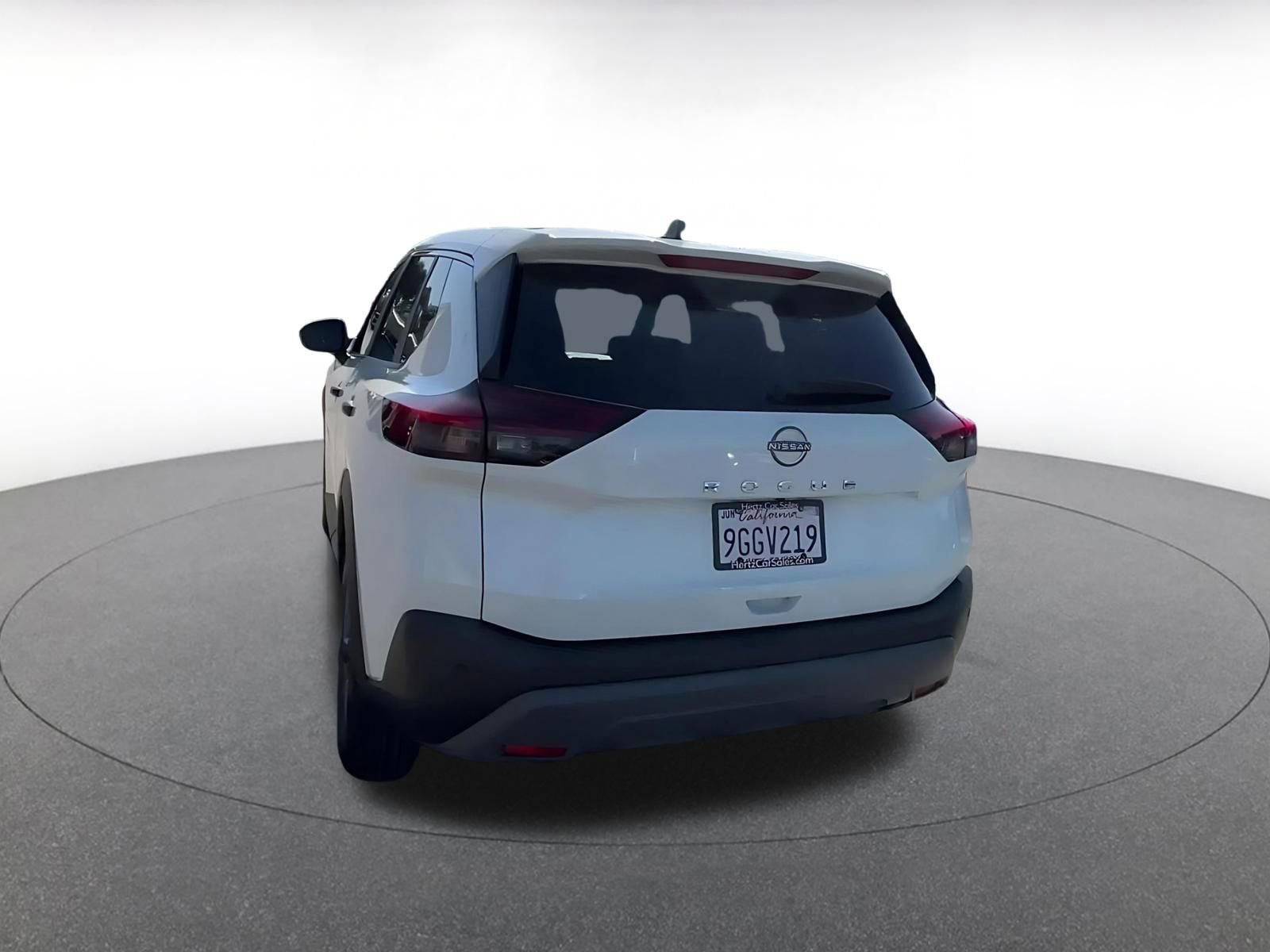 Used 2023 Nissan Rogue S FWD image 11