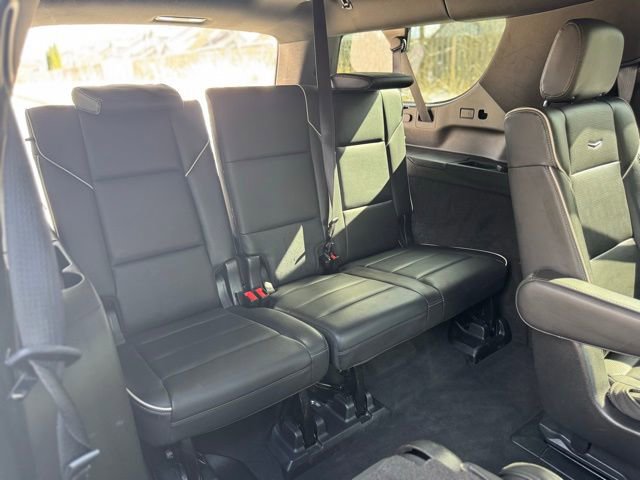 Used 2021 Cadillac Escalade ESV Premium Luxury w/ LPO, Radiant Package image 8