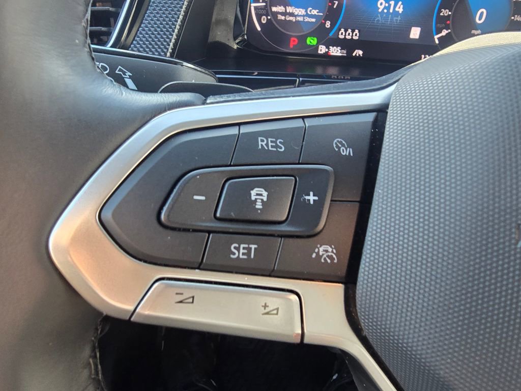 Used 2024 Volkswagen Atlas Cross Sport SEL Premium R-Line image 20