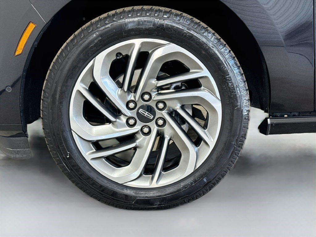 Used 2025 Lincoln Navigator Reserve AWD/4WD image 37