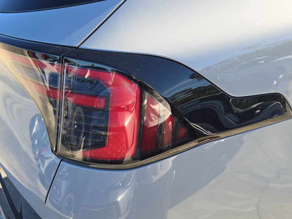 New 2026 Kia Sportage SX FWD image 11