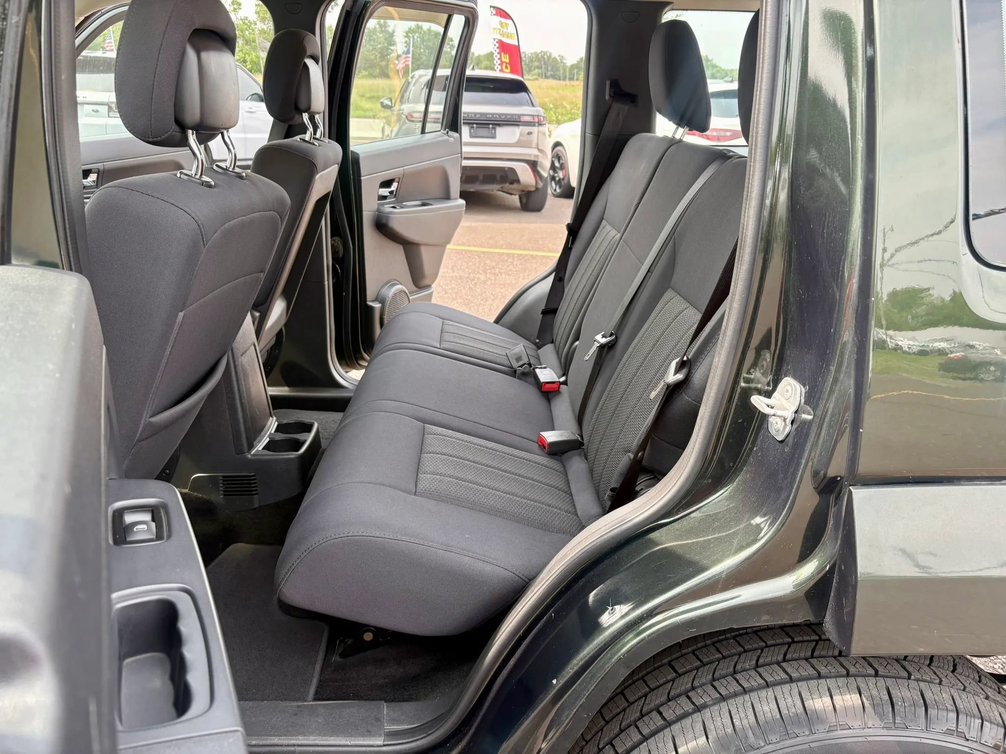 Used 2011 Jeep Liberty Sport AWD/4WD image 17