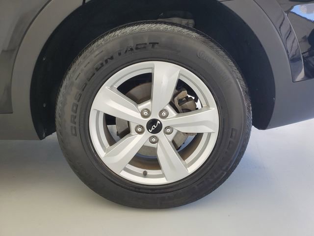 Used 2022 Kia Sorento LX FWD image 10