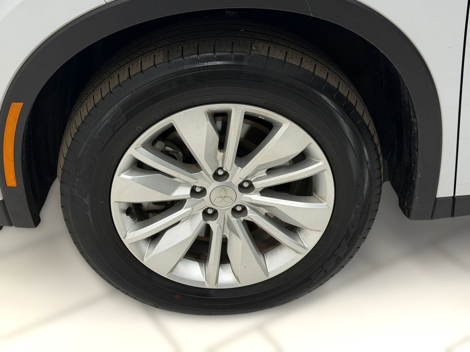 Used 2025 Mitsubishi Outlander ES image 9