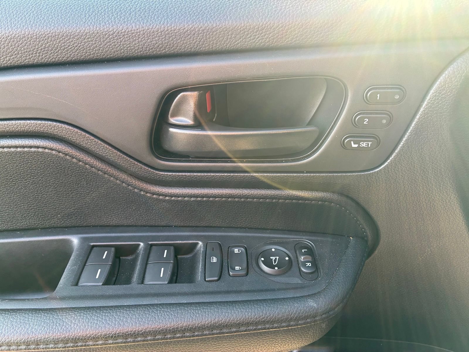 Used 2025 Honda Odyssey EX-L image 5
