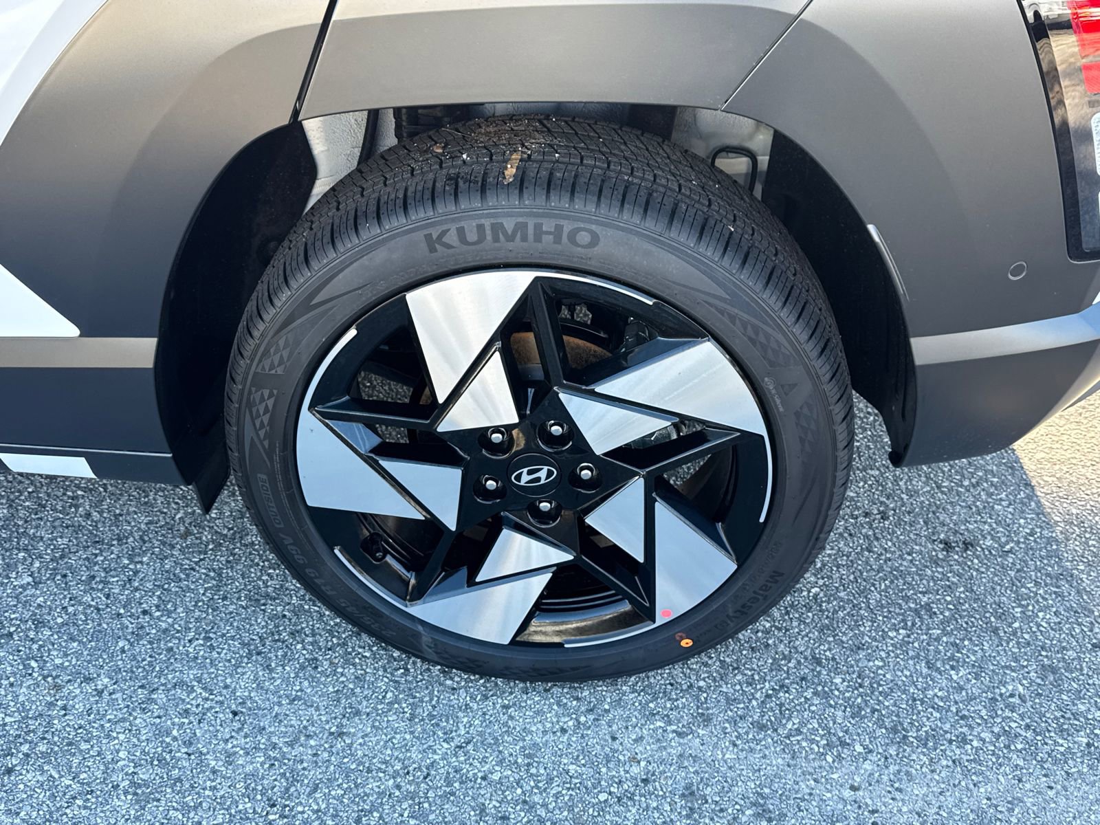 New 2026 Hyundai Kona Limited image 19