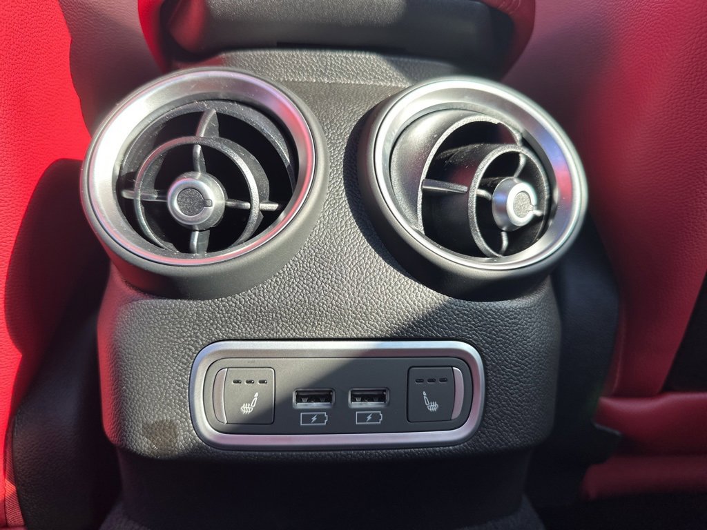 New 2025 Alfa Romeo Giulia AWD image 13