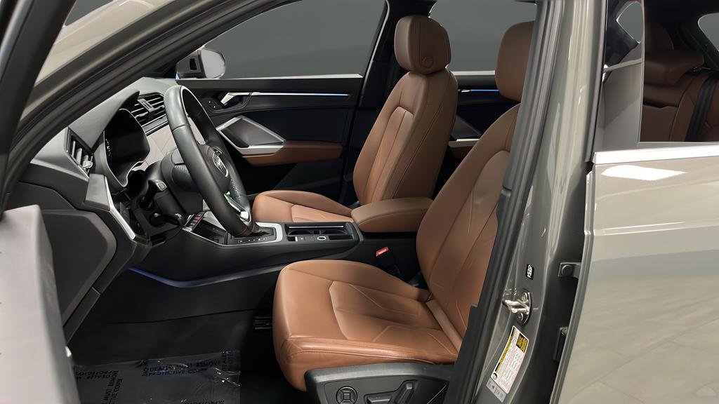 Used 2024 Audi Q3 2.0T Premium Plus w/ Premium Plus Package image 9