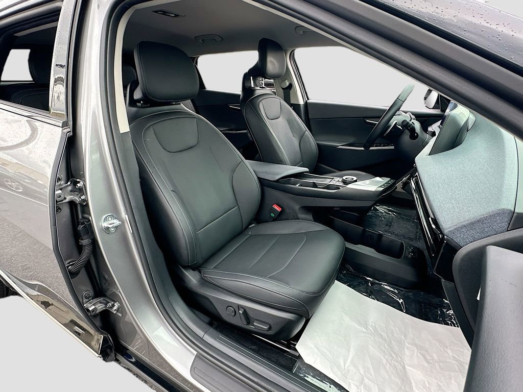 Certified 2024 Kia EV6 Wind image 28