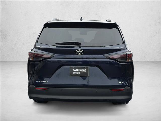 New 2026 Toyota Sienna XLE image 6