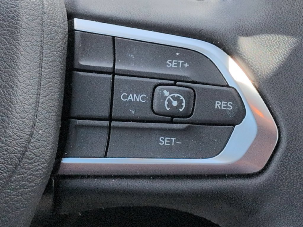 Used 2025 Jeep Compass Latitude AWD/4WD image 21