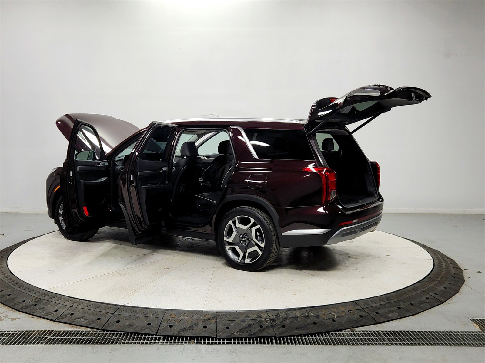 Used 2023 Hyundai Palisade SEL w/ Premium Package image 13