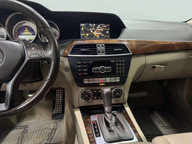 Used 2014 Mercedes-Benz C 300 Sport image 22