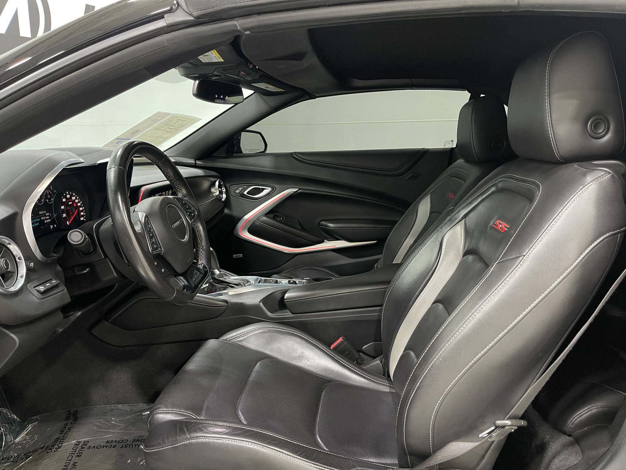 Used 2018 Chevrolet Camaro SS RWD image 15