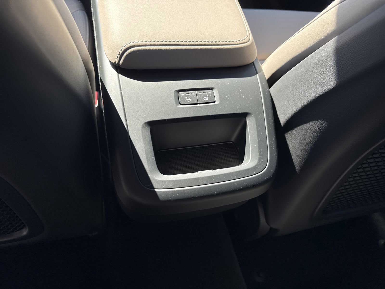 New 2026 Volvo XC60 B5 Core w/ Climate Package image 15