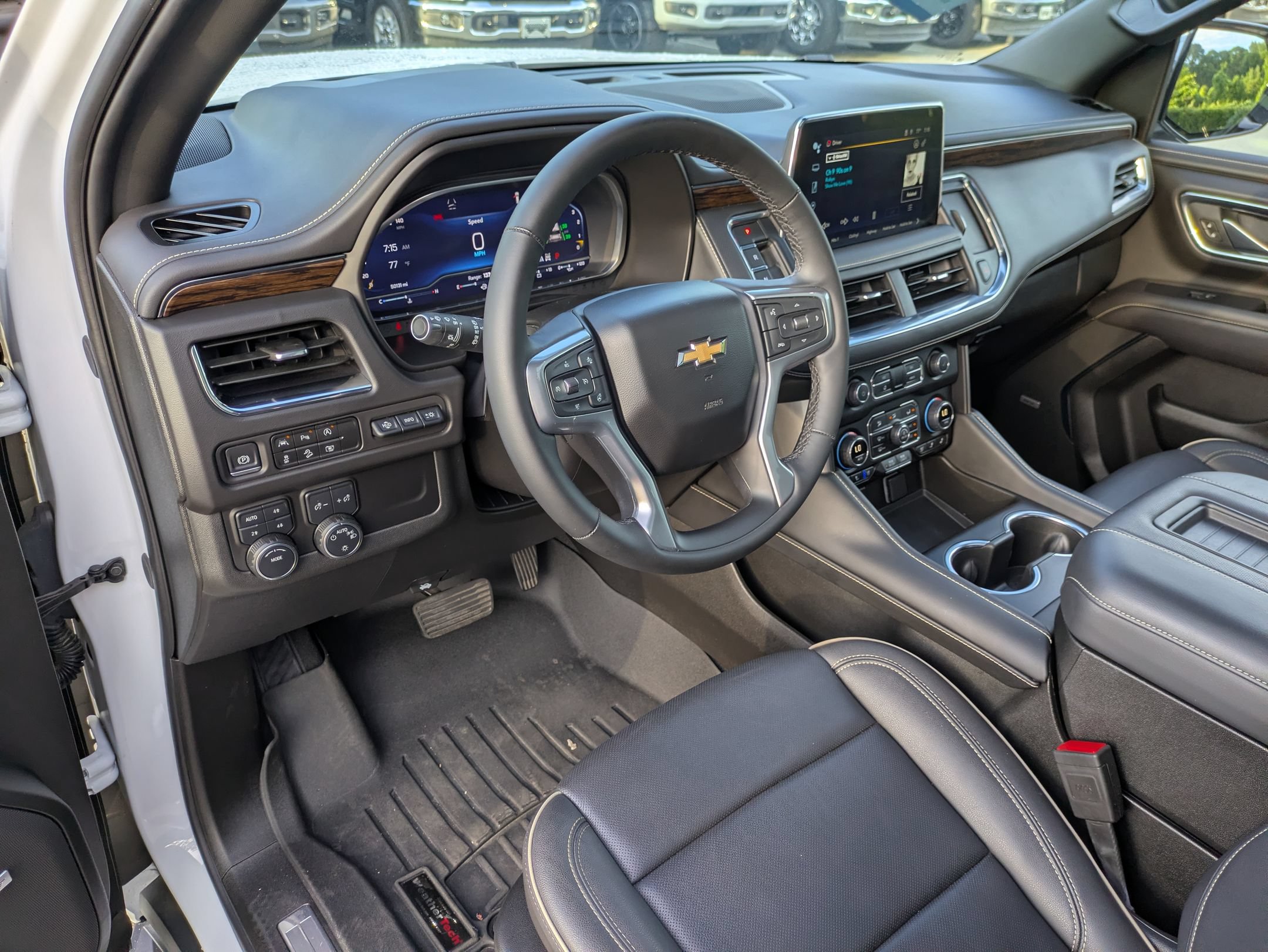 Used 2024 Chevrolet Tahoe Premier AWD/4WD image 14