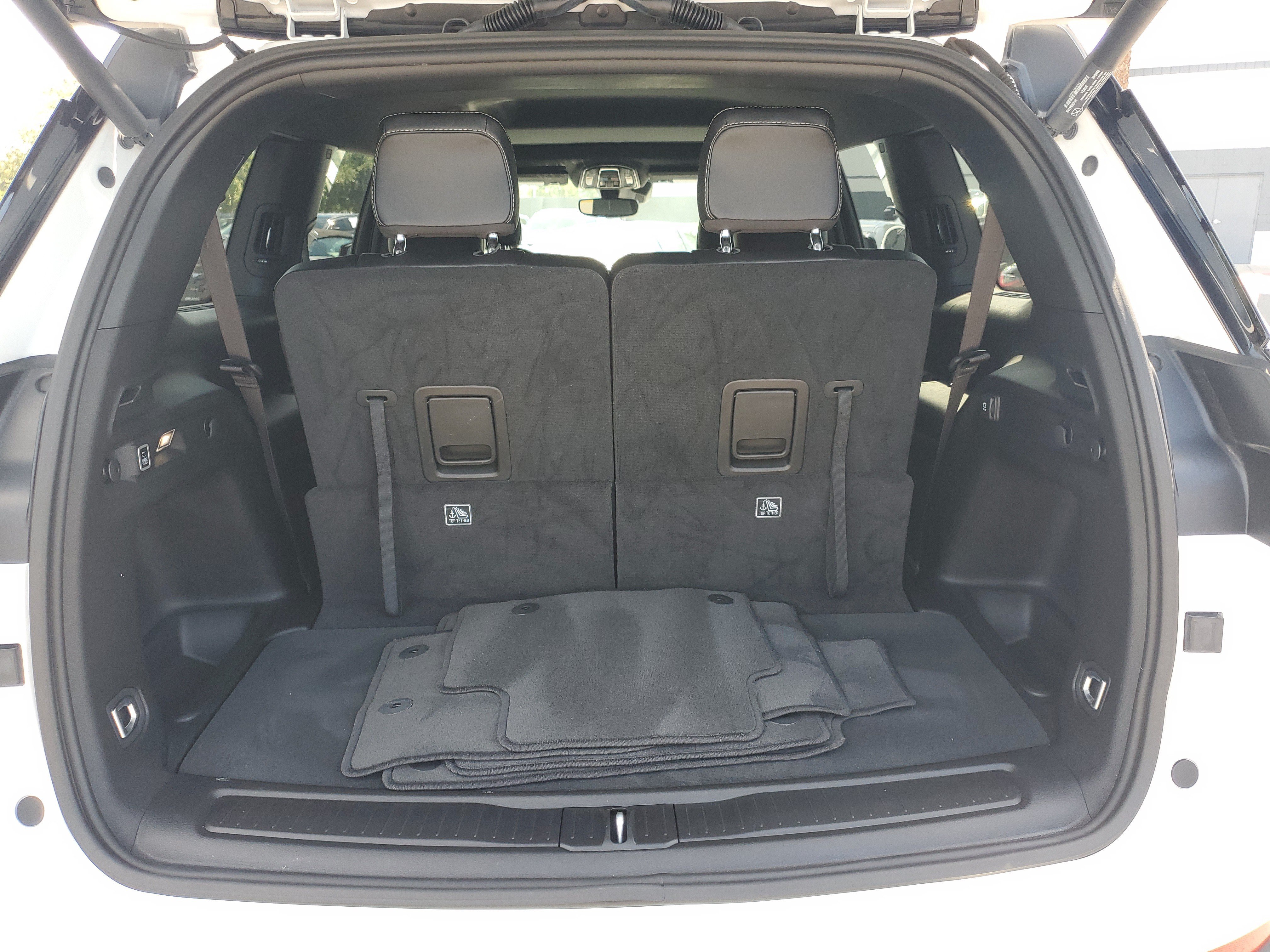 Used 2024 Jeep Grand Cherokee L Altitude RWD image 8