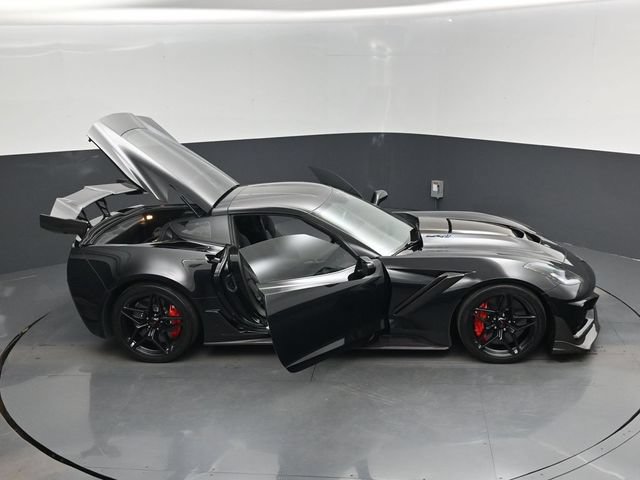 Used 2019 Chevrolet Corvette ZR1 RWD image 18