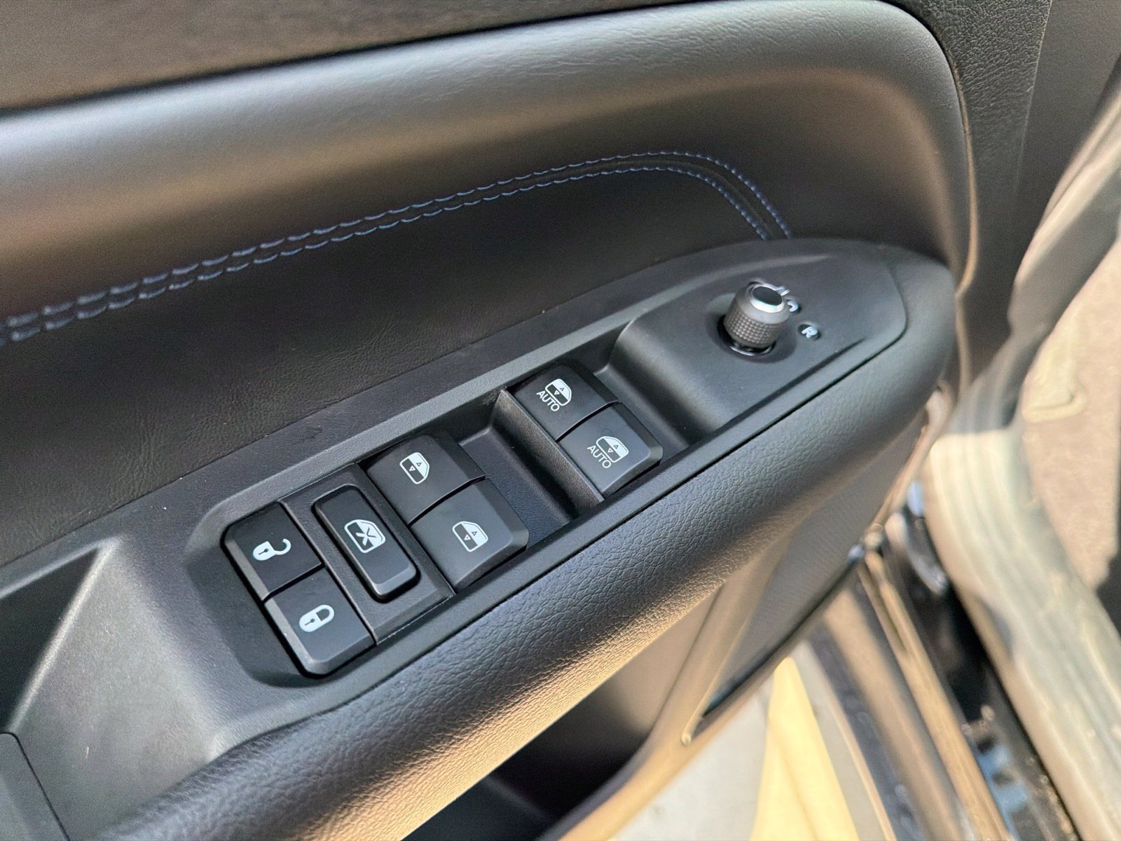 New 2027 Jeep Compass Latitude AWD/4WD image 15