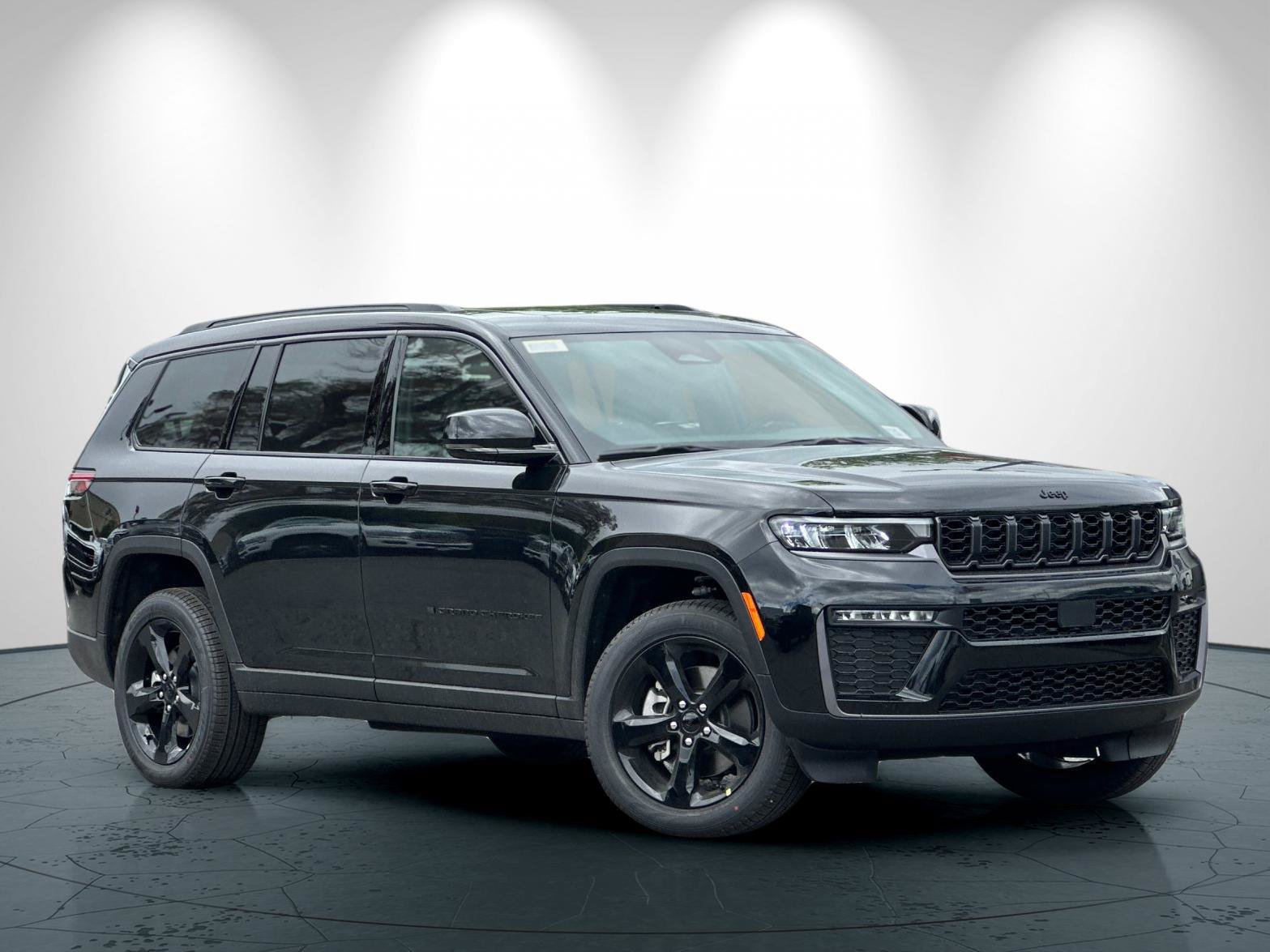New 2026 Jeep Grand Cherokee L Limited w/ Limited Altitude Package AWD/4WD image 2