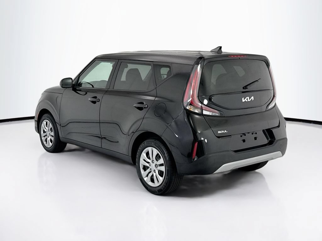 Used 2023 Kia Soul LX FWD image 7